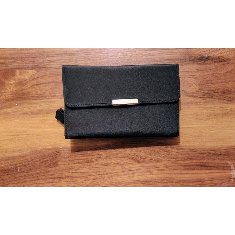 Black Wallet/Phone Holder